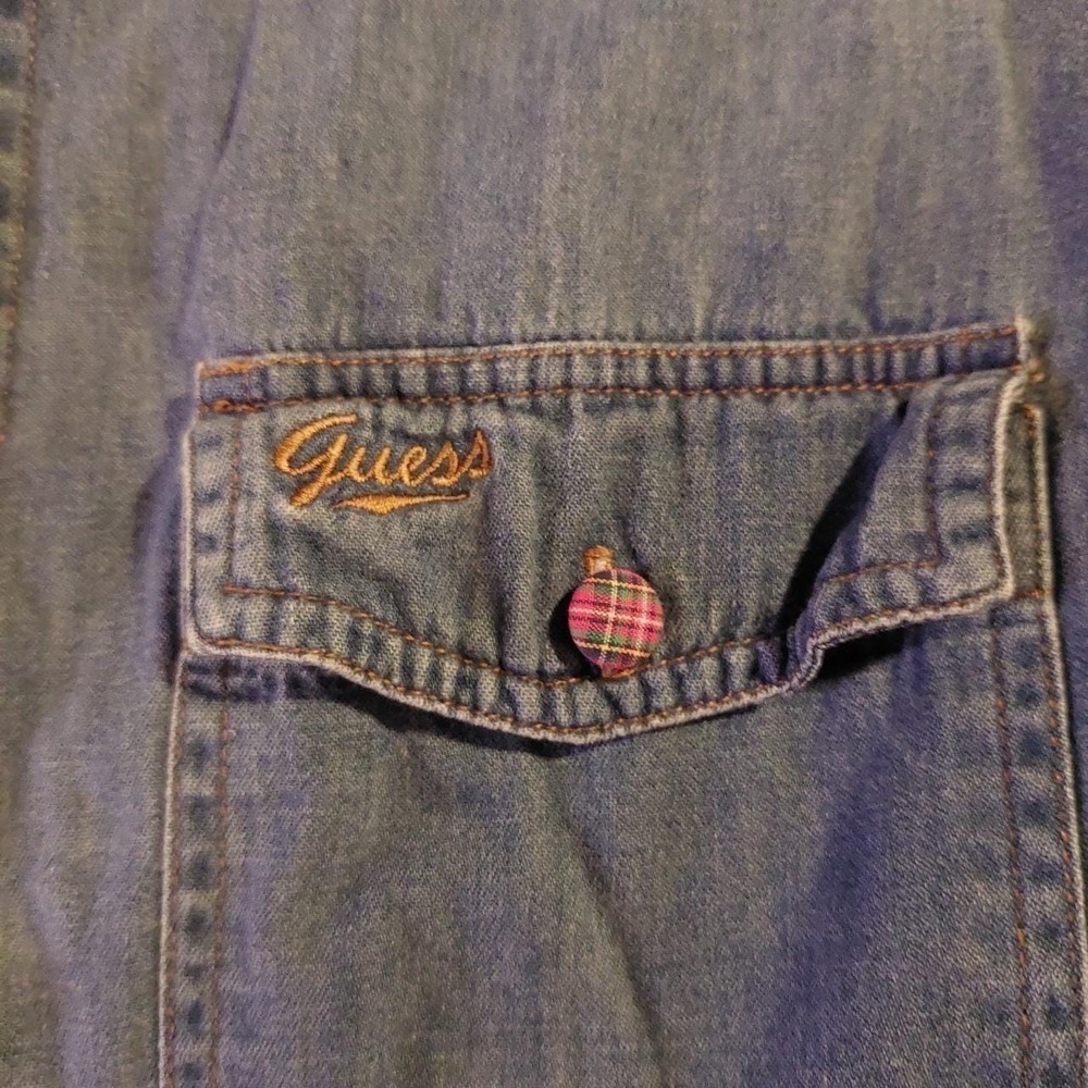 Vintage Guess western style 100 cotton denim button up with plaid fabric buttons - Picture 3 of 8